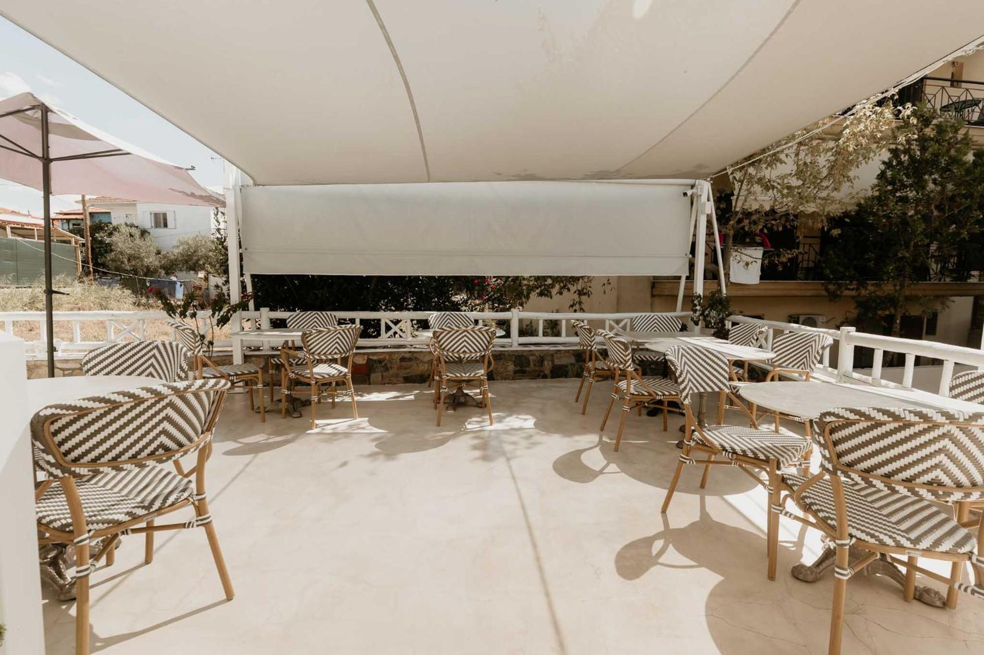 Trinity The Hotel อาโมเลียนี ภายนอก รูปภาพ