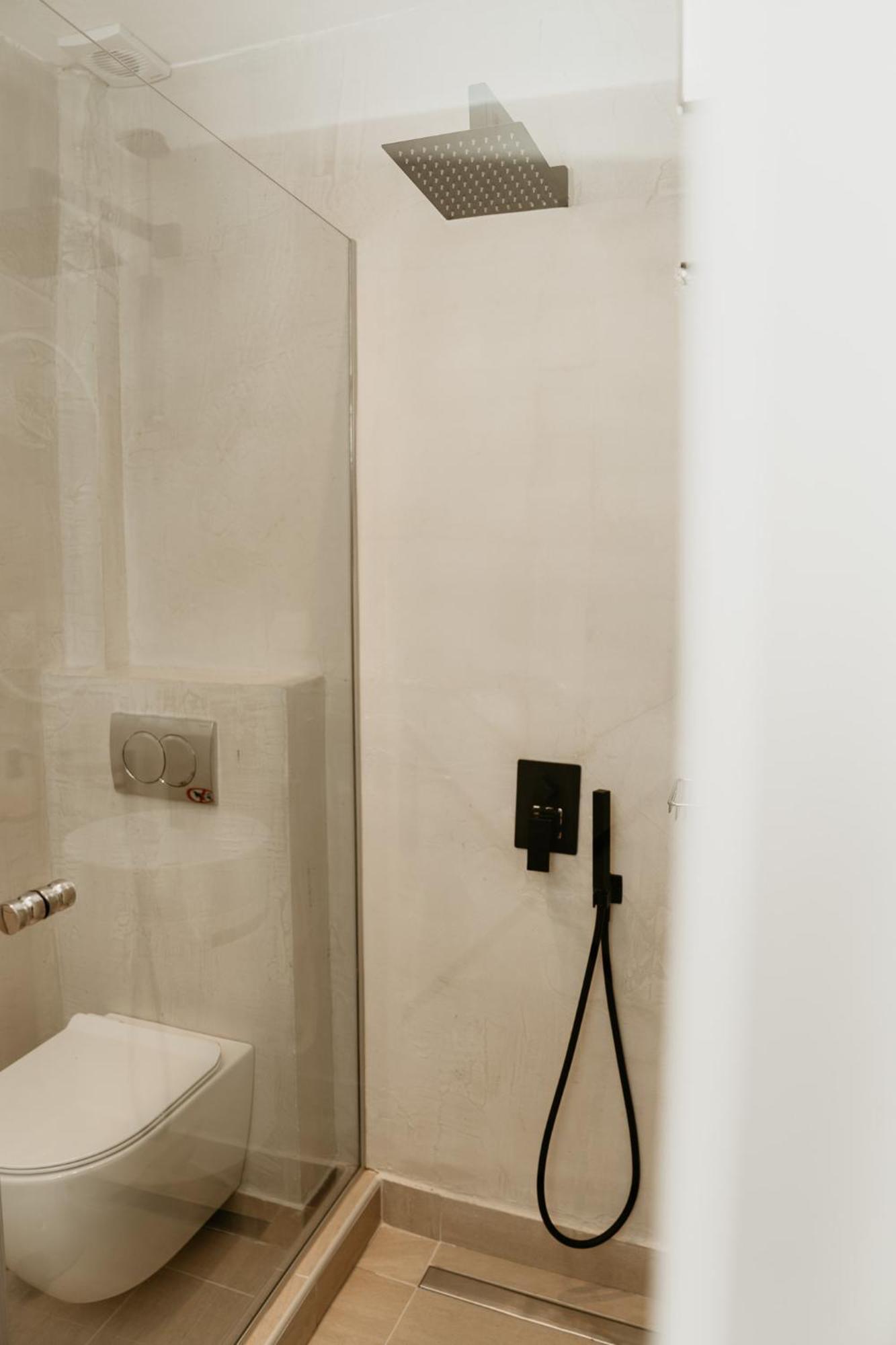 Trinity The Hotel อาโมเลียนี ภายนอก รูปภาพ
